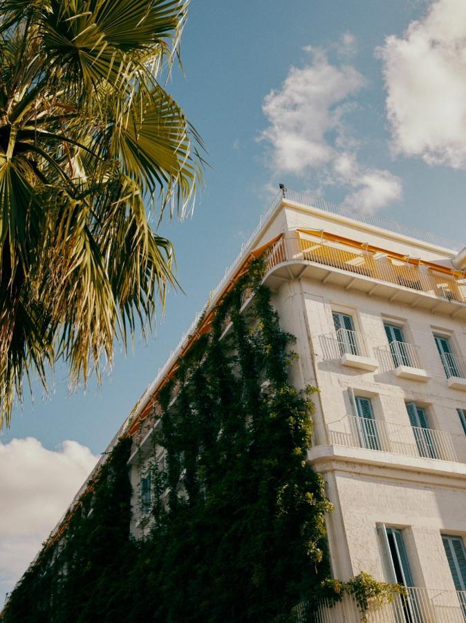 Rooms Hotel Batumi Exterior photo