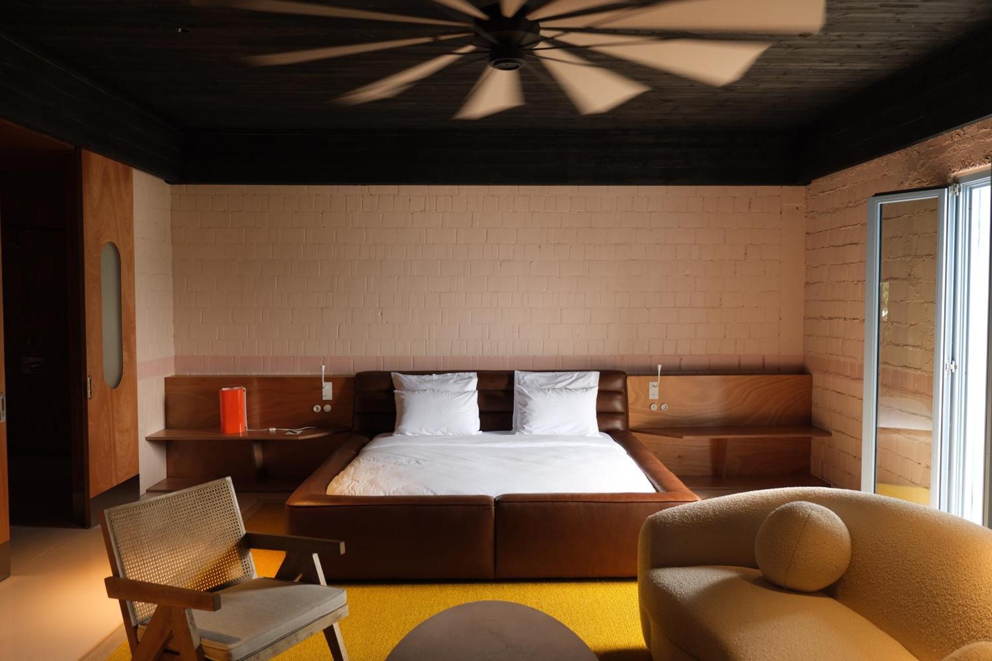 Rooms Hotel Batumi Exterior photo