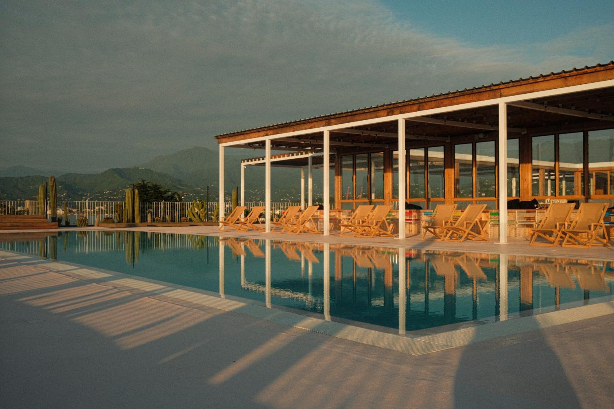 Rooms Hotel Batumi Exterior photo