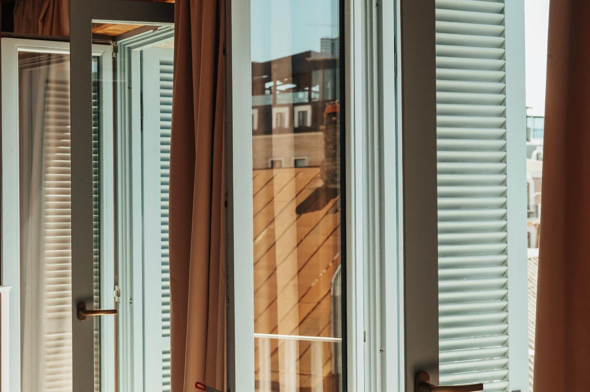 Rooms Hotel Batumi Exterior photo