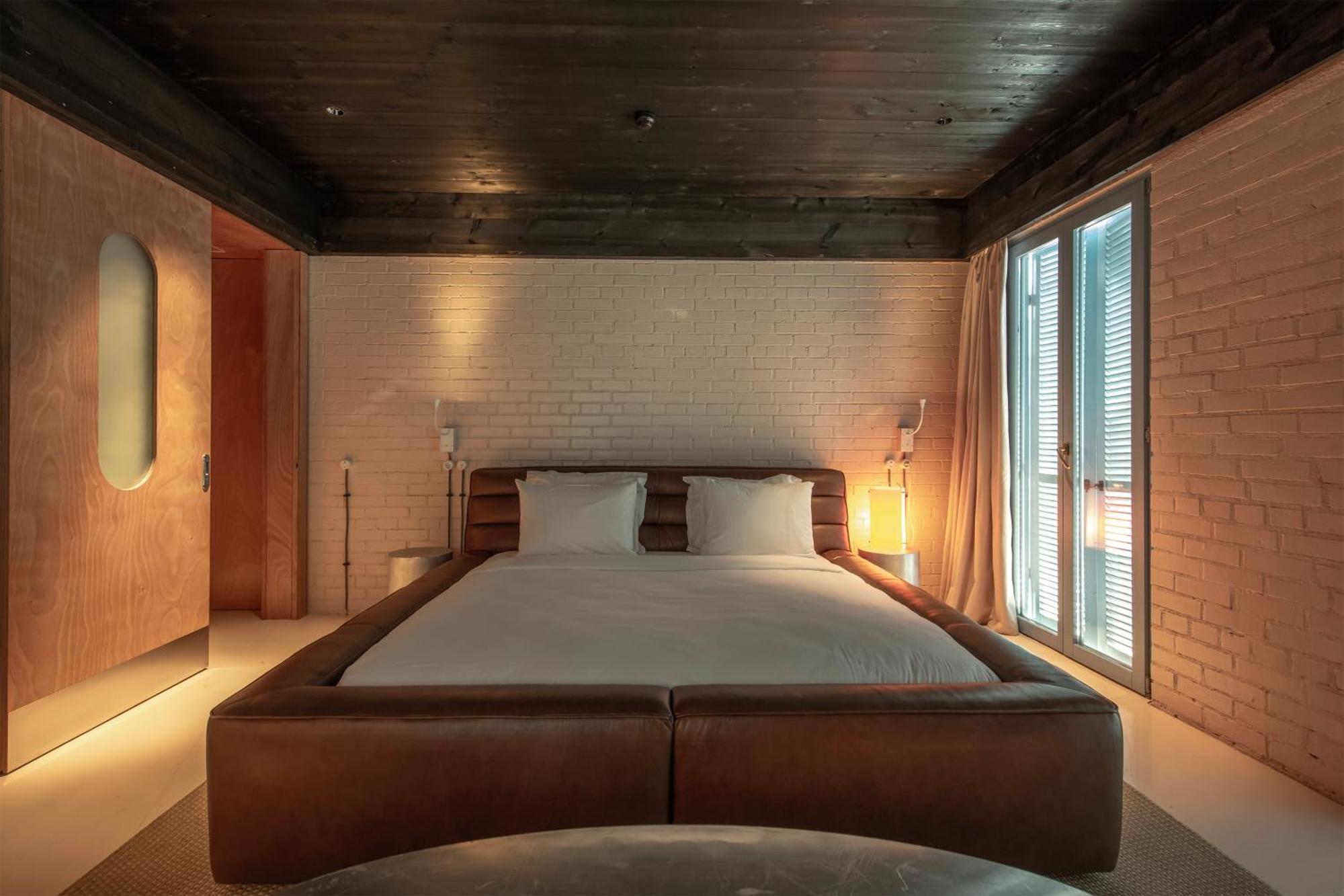 Rooms Hotel Batumi Exterior photo